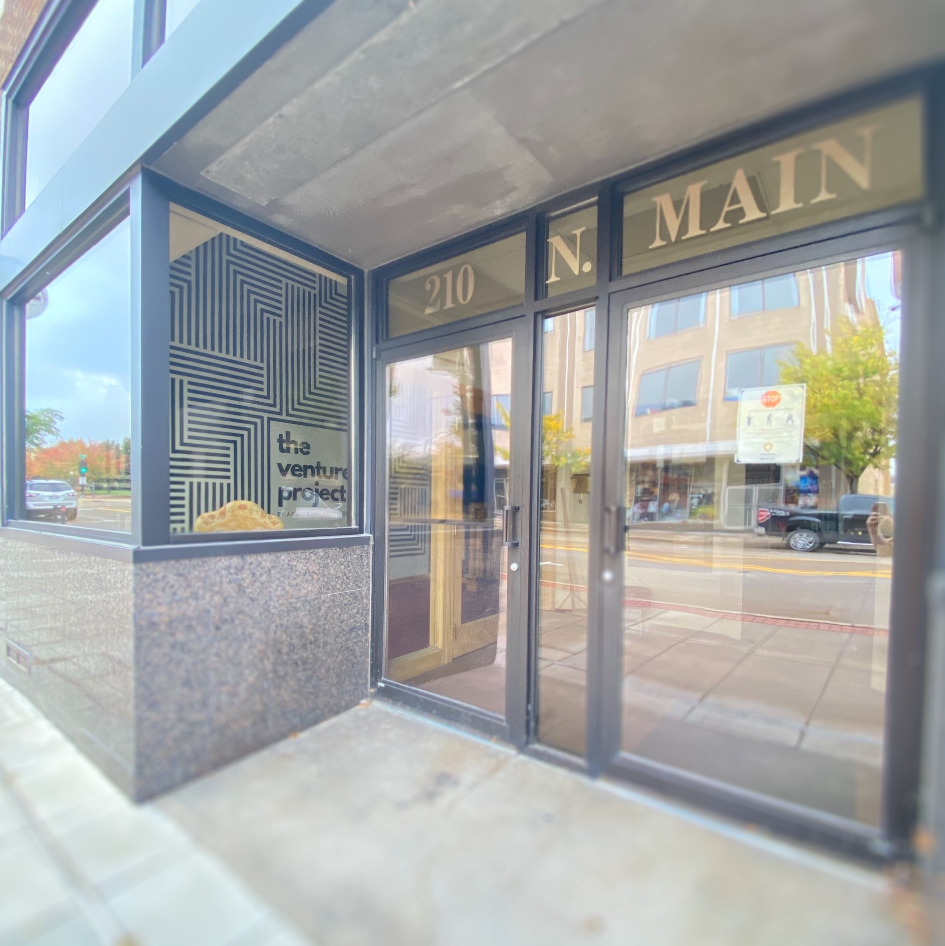 Commercial painting: office building
